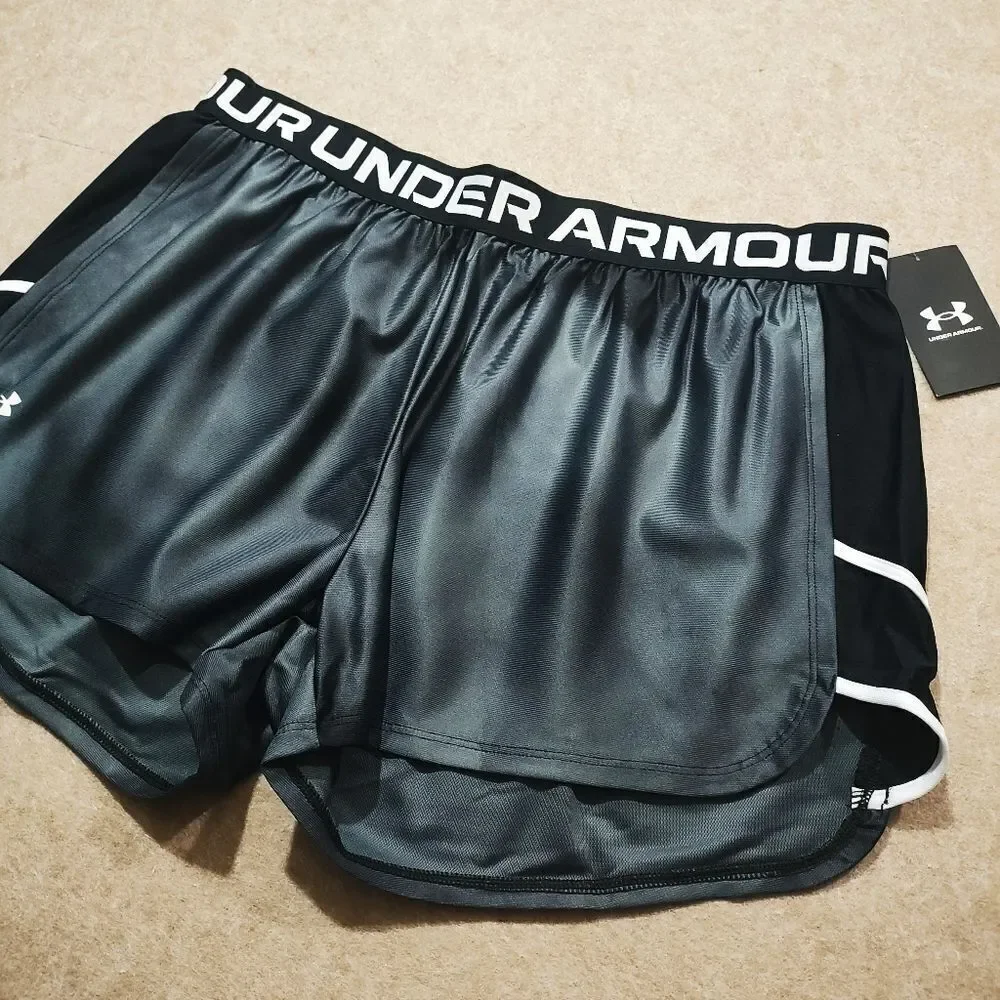 Under Armour 2.0 Black Athletic Shorts Moisture-Wicking Performance -H